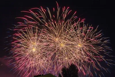 image du feu d'artifice de Monteux